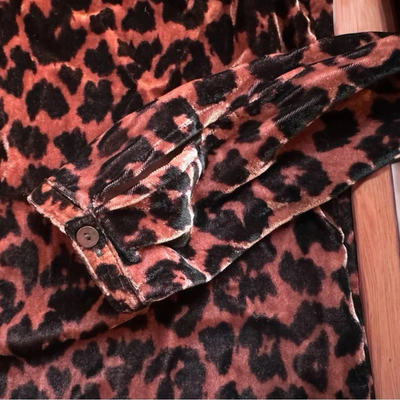 DOLAN | ANTHROPOLOGIE Brown Velvet Leopard Print Long Puff Sleeve Top - Small - Picture 7 of 12